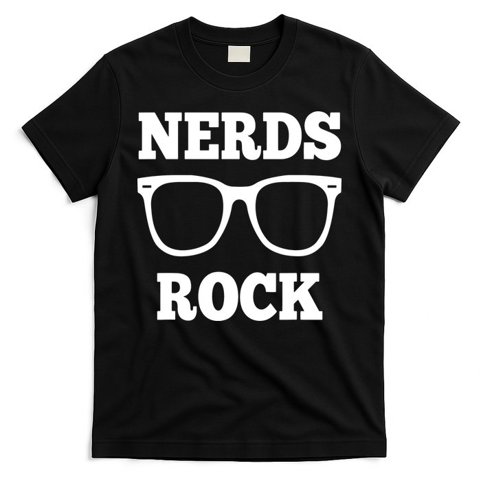 Funny Nerds Rock Gamer Geek Fun Cute Nerd T-Shirt