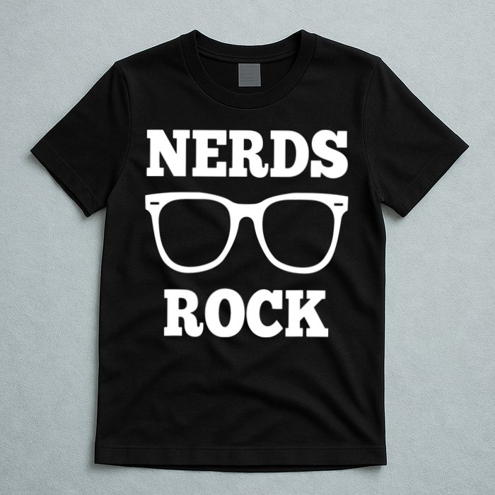Funny Nerds Rock Gamer Geek Fun Cute Nerd T-Shirt