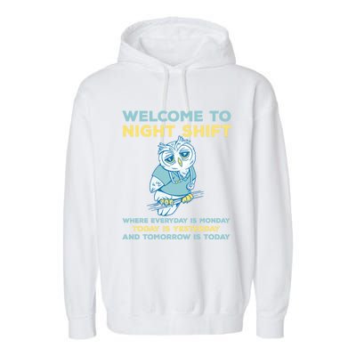 Funny Night Shift Quote Owl Graveyard Shift Cute Gift Garment-Dyed Fleece Hoodie