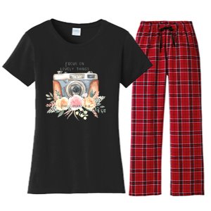 Focus On Lovely Things Women's Flannel Pajama Set