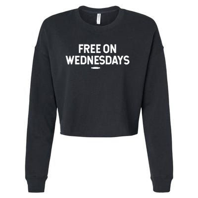 Free On Wednesdays Funny Biden Saying Cropped Pullover Crew