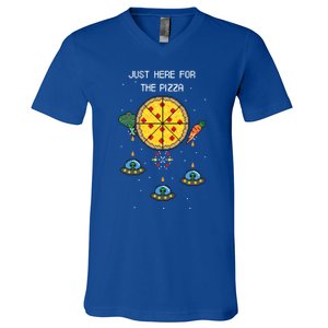 Funny Pixel Arcade Game Alien Just Here For The Pizza Cute Gift V-Neck T-Shirt