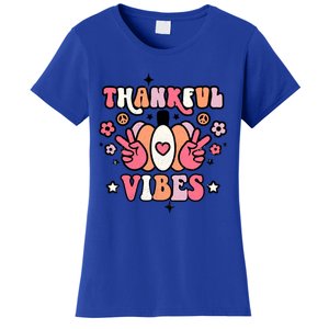 Fall Pumpkin Autumn Season Thankful Vibes Thanksgiving Day Cute Gift Women's T-Shirt