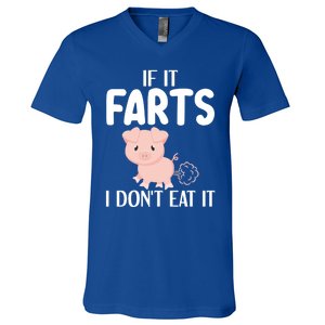 Funny Powered By All Plants If It Farts I Dont Eat It Gift V-Neck T-Shirt