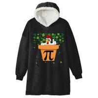 Funny Pi Day 2024 Chicken Pot Pi Day 3.14 Pi Math Day Math Teacher Hooded Wearable Blanket