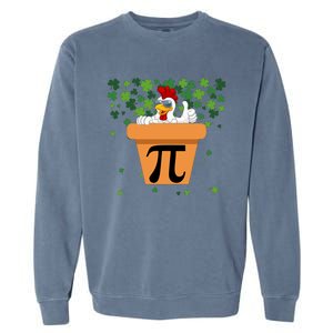 Funny Pi Day 2024 Chicken Pot Pi Day 3.14 Pi Math Day Math Teacher Garment-Dyed Sweatshirt