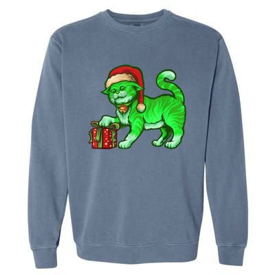 Funny Poisonous Green Cat Santa Claus Looking For Presents Garment-Dyed Sweatshirt