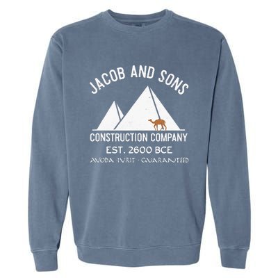 Funny Passover Hebrew Construction Egypt Pyramids Builders Garment-Dyed Sweatshirt