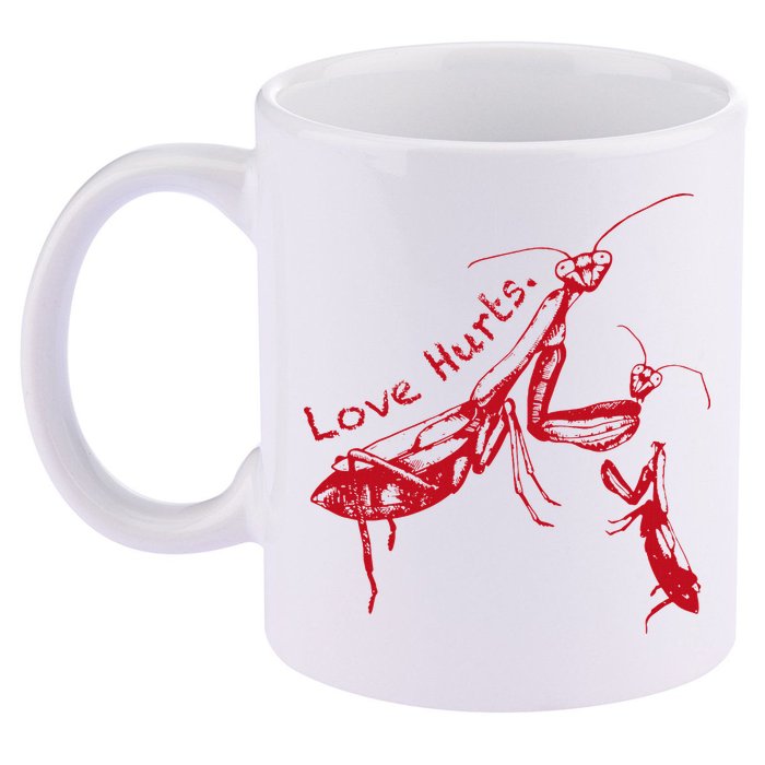 Funny Praying Mantis Retro Love Hurts Graphic 11oz C Handle Ceramic Mug