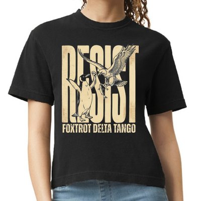 Funny Penguin Protest Resist Penguin Holding Fish Gr Comfort Colors Boxy T-Shirt