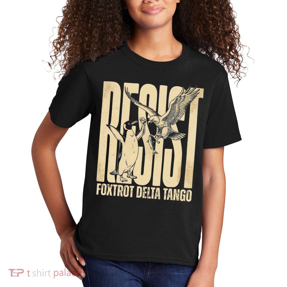 Funny Penguin Protest Resist Penguin Holding Fish Gr Kids T-Shirt