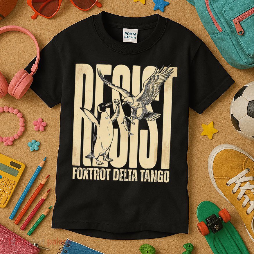 Funny Penguin Protest Resist Penguin Holding Fish Gr Kids T-Shirt
