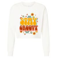 Floral Peaceful Vibes Embrace Positivity with Retro Flower Design Cropped Pullover Crew