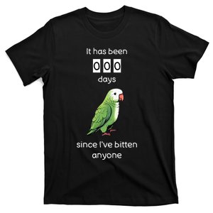 Funny Quaker Biting Quaker Parrot Joke Monk Parrot T-Shirt