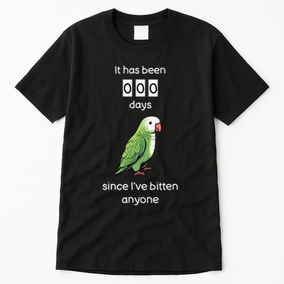 Funny Quaker Biting Quaker Parrot Joke Monk Parrot Tall T-Shirt