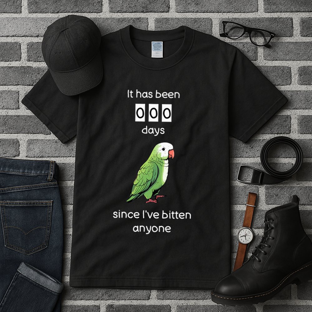 Funny Quaker Biting Quaker Parrot Joke Monk Parrot Tall T-Shirt