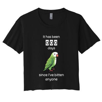 Funny Quaker Biting Quaker Parrot Joke Monk Parrot Crop Top
