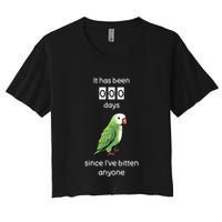 Funny Quaker Biting Quaker Parrot Joke Monk Parrot Crop Top