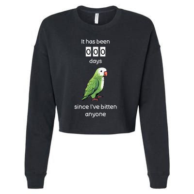 Funny Quaker Biting Quaker Parrot Joke Monk Parrot Cropped Pullover Crew