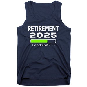 Funny Retirement 2025 Loading Retired Countdown Tank Top