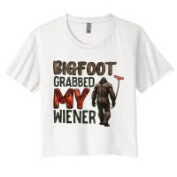 Funny Retro Bigfoot Bigfoot Grabbed My Wiener Women's Crop Top Tee