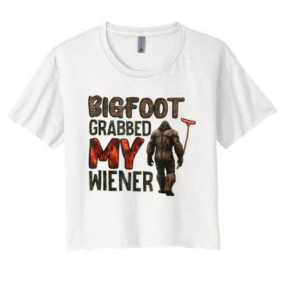 Funny Retro Bigfoot Bigfoot Grabbed My Wiener Women's Crop Top Tee