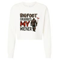 Funny Retro Bigfoot Bigfoot Grabbed My Wiener Cropped Pullover Crew