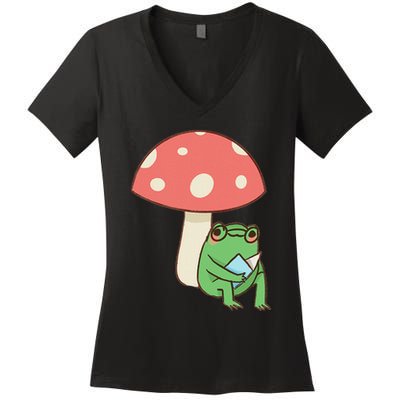 Frog Reading Book Mushroom Lover Gift Cottagecore Aesthetic Women's V-Neck T-Shirt