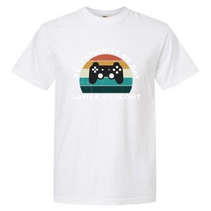 Funny Receptionist By Day Gamer By Night: Video Game Lover Gift Garment-Dyed Heavyweight T-Shirt