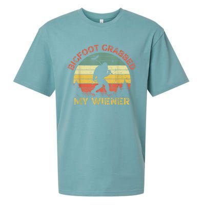 Funny Retro Bigfoot Bigfoot Grabbed My Wiener Design Sueded Cloud Jersey T-Shirt