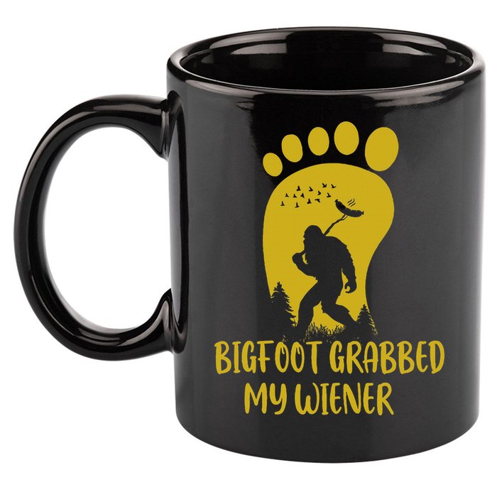 Funny Retro Bigfoot Bigfoot Grabbed My Wiener Design 11oz C Handle Ceramic Mug