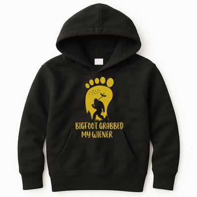 Funny Retro Bigfoot Bigfoot Grabbed My Wiener Design Kids Hoodie