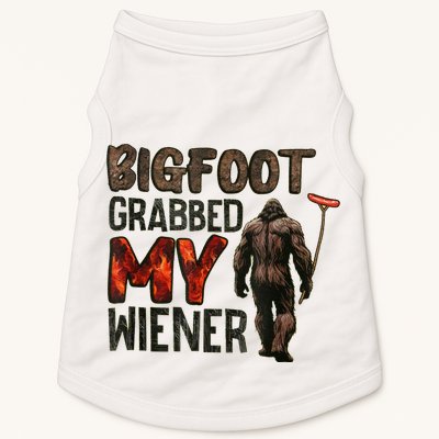 Funny Retro Bigfoot Bigfoot Grabbed My Wiener Design Doggie Tank