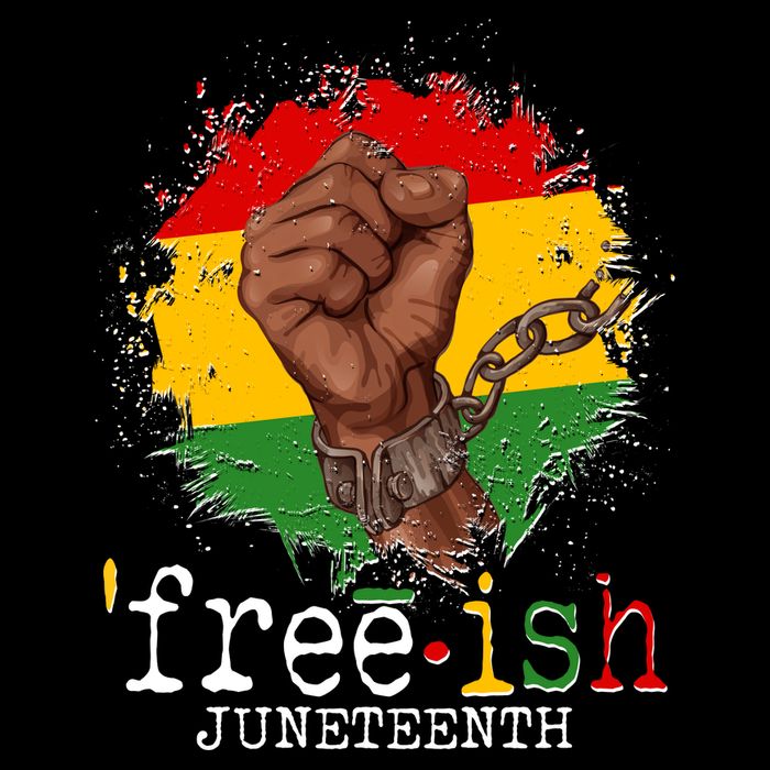 Freeish Juneteenth June 19 Fist Breaking Chains T-Shirt