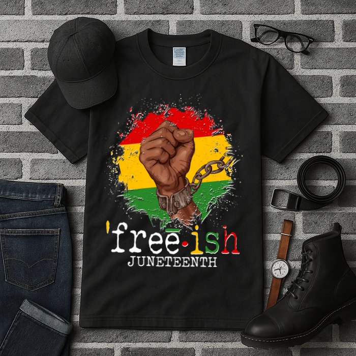 Freeish Juneteenth June 19 Fist Breaking Chains Tall T-Shirt
