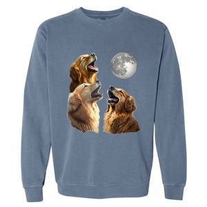 Funny Retriever Howling At Moon For Mom & Dad Garment-Dyed Sweatshirt