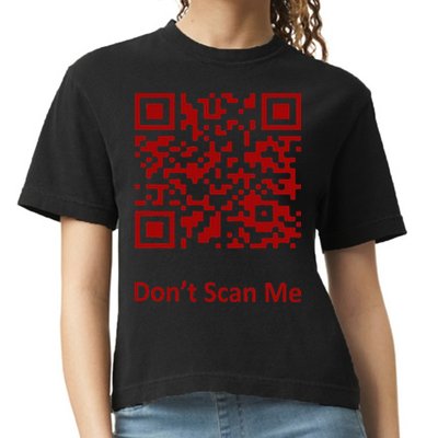 Funny Rick Roll Meme QR Code Scan for Laughs and Fun Comfort Colors Boxy T-Shirt