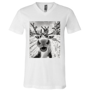 Funny Reindeer Selfie Christmas V-Neck T-Shirt