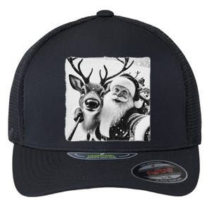 Funny Reindeer Selfie Christmas Santa Claus Xmas Cute Santa Flexfit Unipanel Trucker Cap