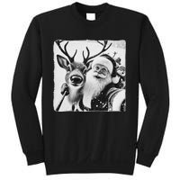 Funny Reindeer Selfie Christmas Santa Claus Xmas Cute Santa Sweatshirt