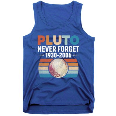 Funny Retro Space Science Never Forget Pluto Gift Tank Top