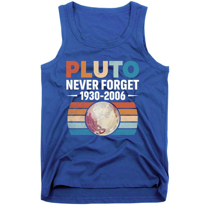 Funny Retro Space Science Never Forget Pluto Gift Tank Top