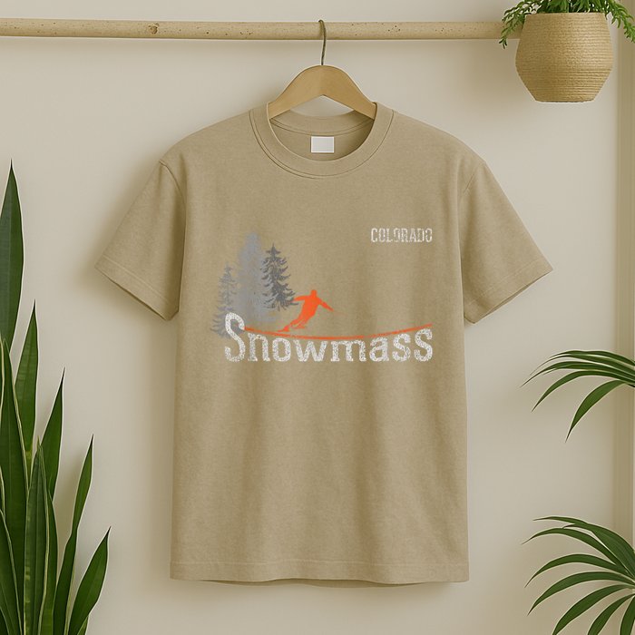 Funny Retro Snowmass Colorado Distressed Skiing T-Shirt