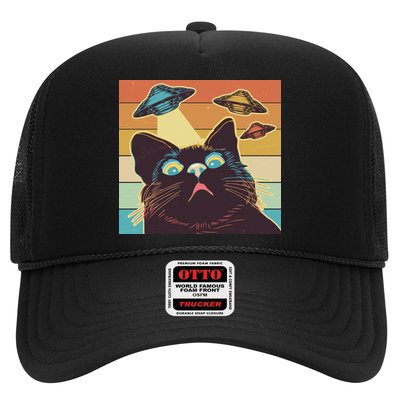 Funny Retro Vintage UFO Cat Trucker Hat