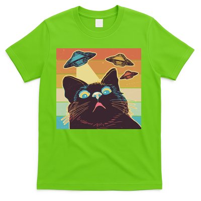 Funny Retro Vintage UFO Cat T-Shirt