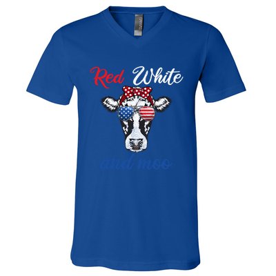 Funny Red White And Moo 4th Of July Usa Patriotic Cow Gift V-Neck T-Shirt