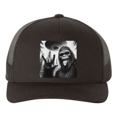 Funny Sasquatch Bigfoot Rock On Selfie With Ufo Alien Yupoong Adult 5-Panel Trucker Hat