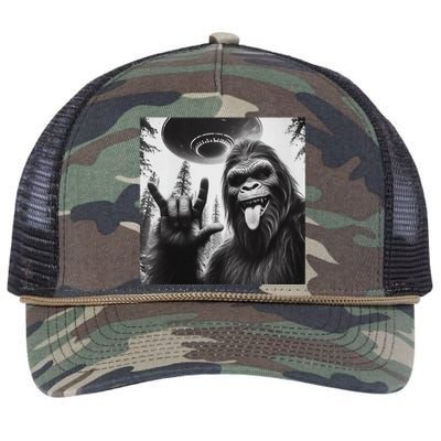 Funny Sasquatch Bigfoot Rock On Selfie With Ufo Alien Retro Rope Trucker Hat Cap