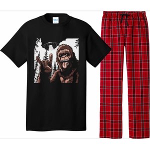 Funny Sasquatch Bigfoot Rock On Selfie With Ufo Alien Pajama Set