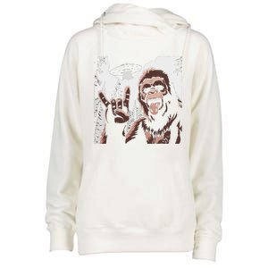 Funny Sasquatch Bigfoot Rock On Selfie With Ufo Alien Womens Funnel Neck Pullover Hood